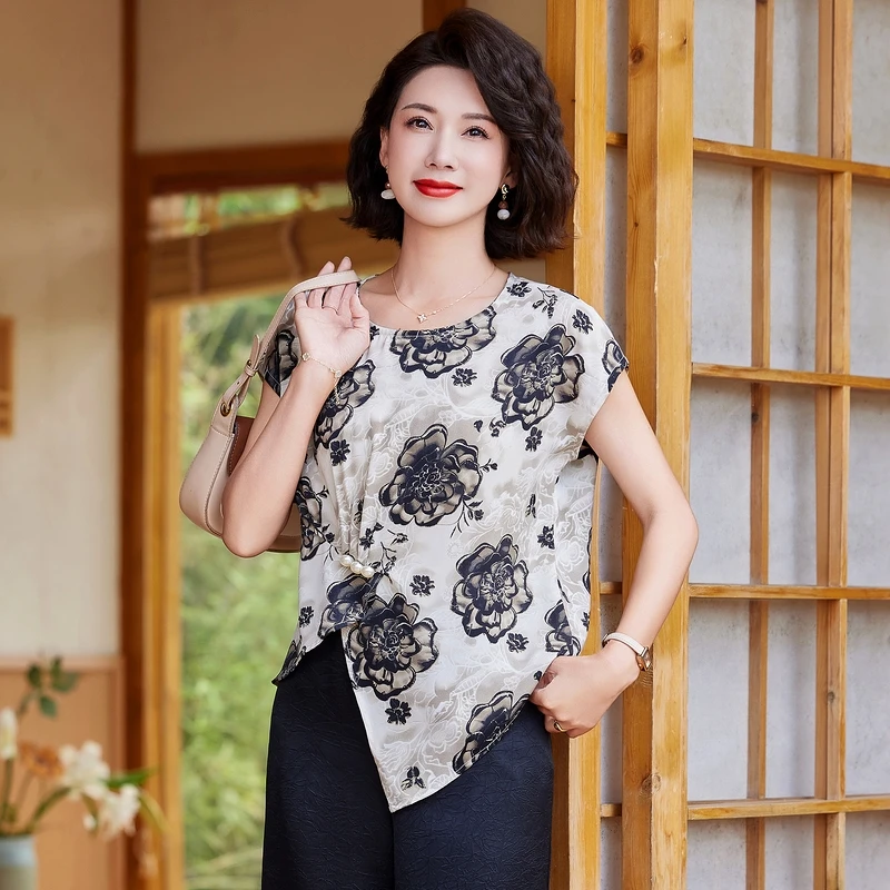 时尚t恤花朵宽松女装薄款中老年女装圆领显瘦打底衫洋气气质短袖