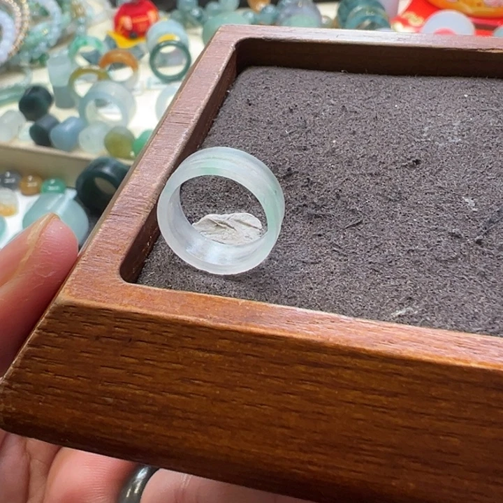 定制翡翠未镶嵌翡翠戒指3