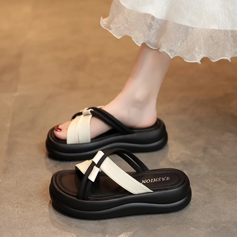凉拖鞋女夏季外穿新款两穿外出厚底沙滩凉鞋时尚女士孕妇一字拖