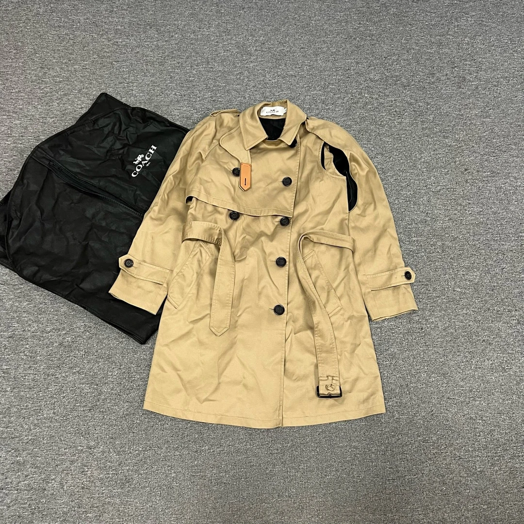99新 AMIPARIS coach 卡其色风衣xs码