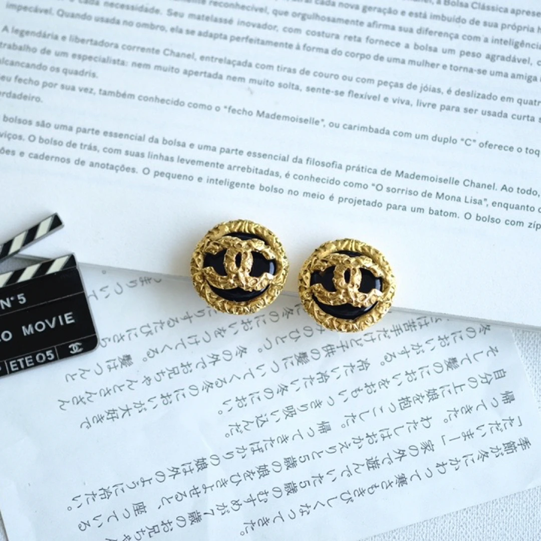 95新 Chanel/香奈儿 泡泡中古Chanel小号黑金熔岩耳夹