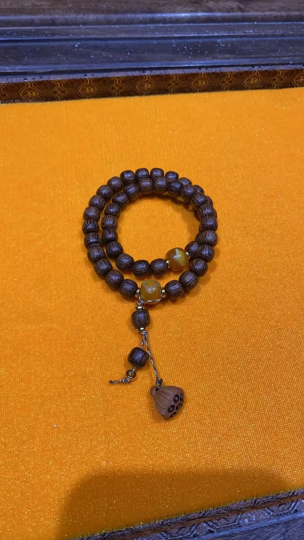 陈木带莲藕滴血菩提手串一个《阿明甄选》