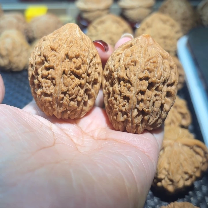 雪***乐吊坠文玩核桃36大蒜头一对