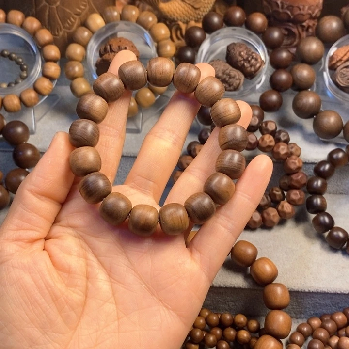 1***0檀香木手串/手链老山檀奶香味1213黑肉沉水