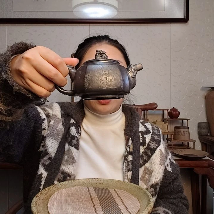 茶壶朱泥石黄四方龙尊250毫升