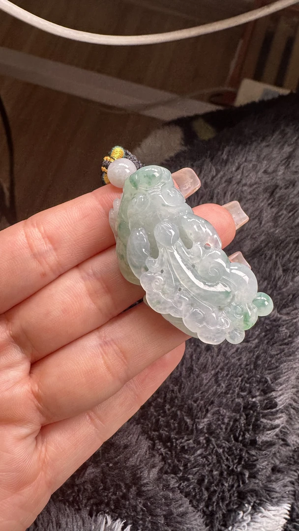 天然缅甸翡翠A货飘花貔貅