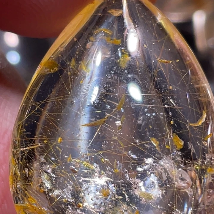 未镶嵌颈饰发晶非****妹