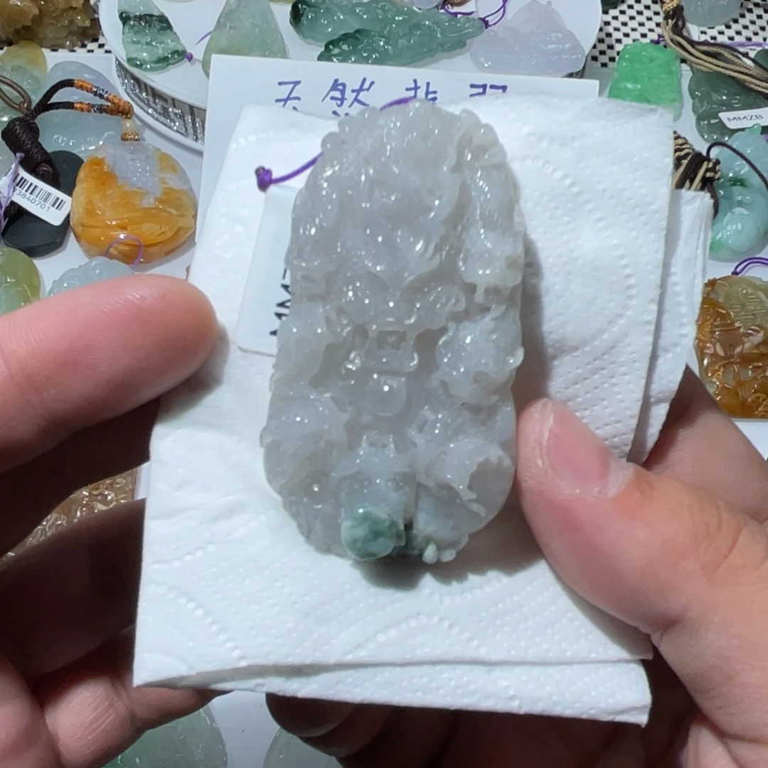 翡翠颈饰未镶嵌天然