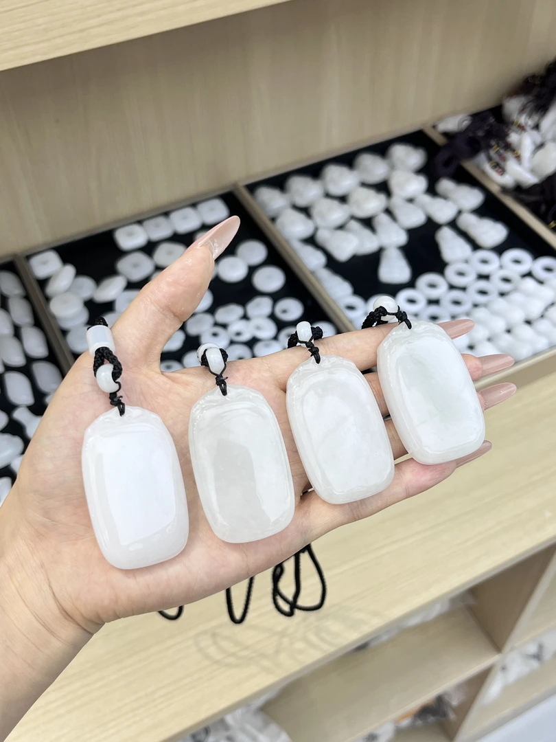 【天山翠牌头无事牌】天然珠宝冰底飘翠设计款无事牌【多样性发一件】