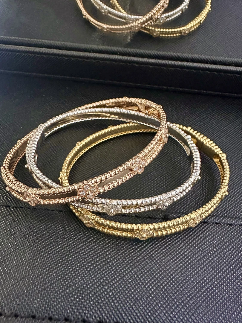 【DesiGner的珠宝店】18k金钻石万花筒手镯手镯 多样性发一件