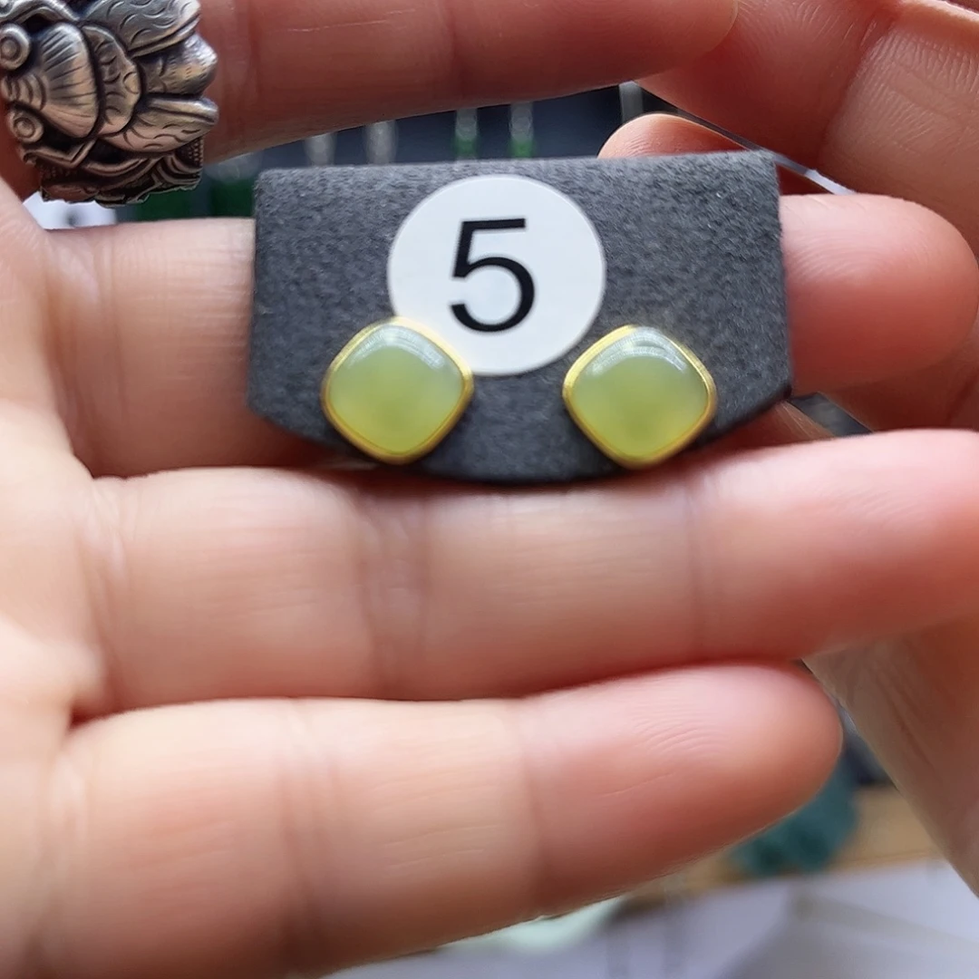 和田玉银S925镶嵌耳饰