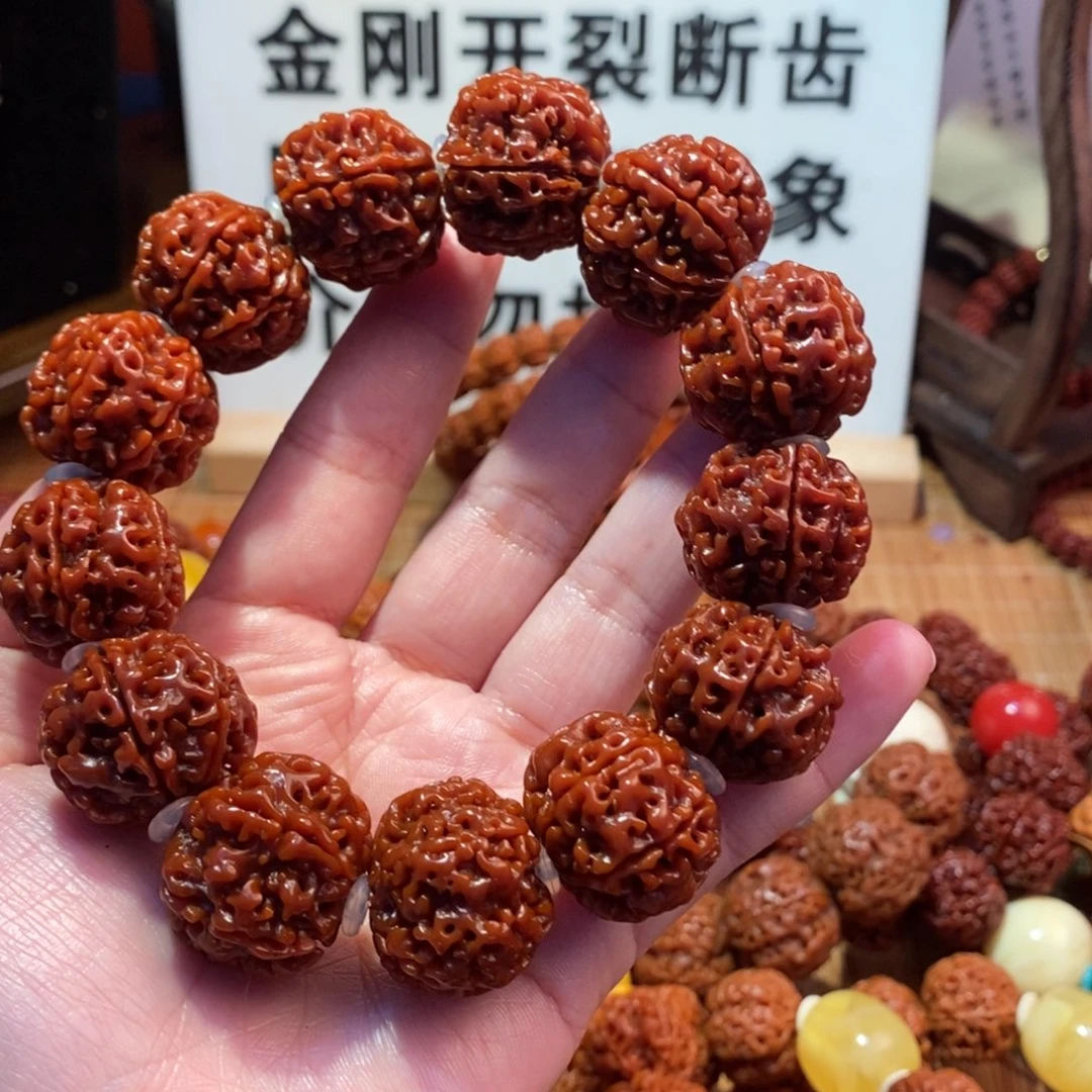 金刚菩提吊坠22236瓣素