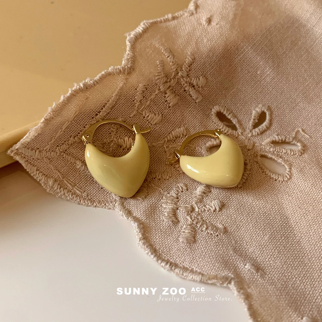 铜合金耳饰 果味少女 奶黄色小清新珐琅耳环韩系多巴胺高级感耳饰