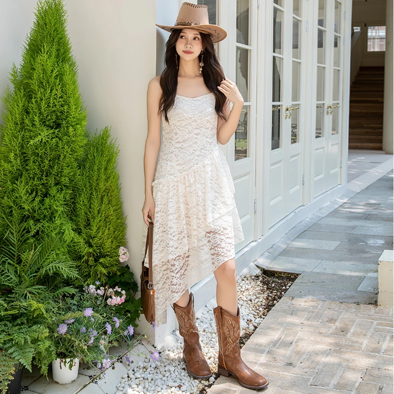 百搭叠穿单穿不规则甜辣蕾丝吊带中长裙+铆钉系带马甲