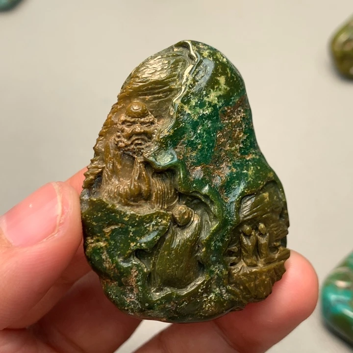 绿松石未镶嵌颈饰