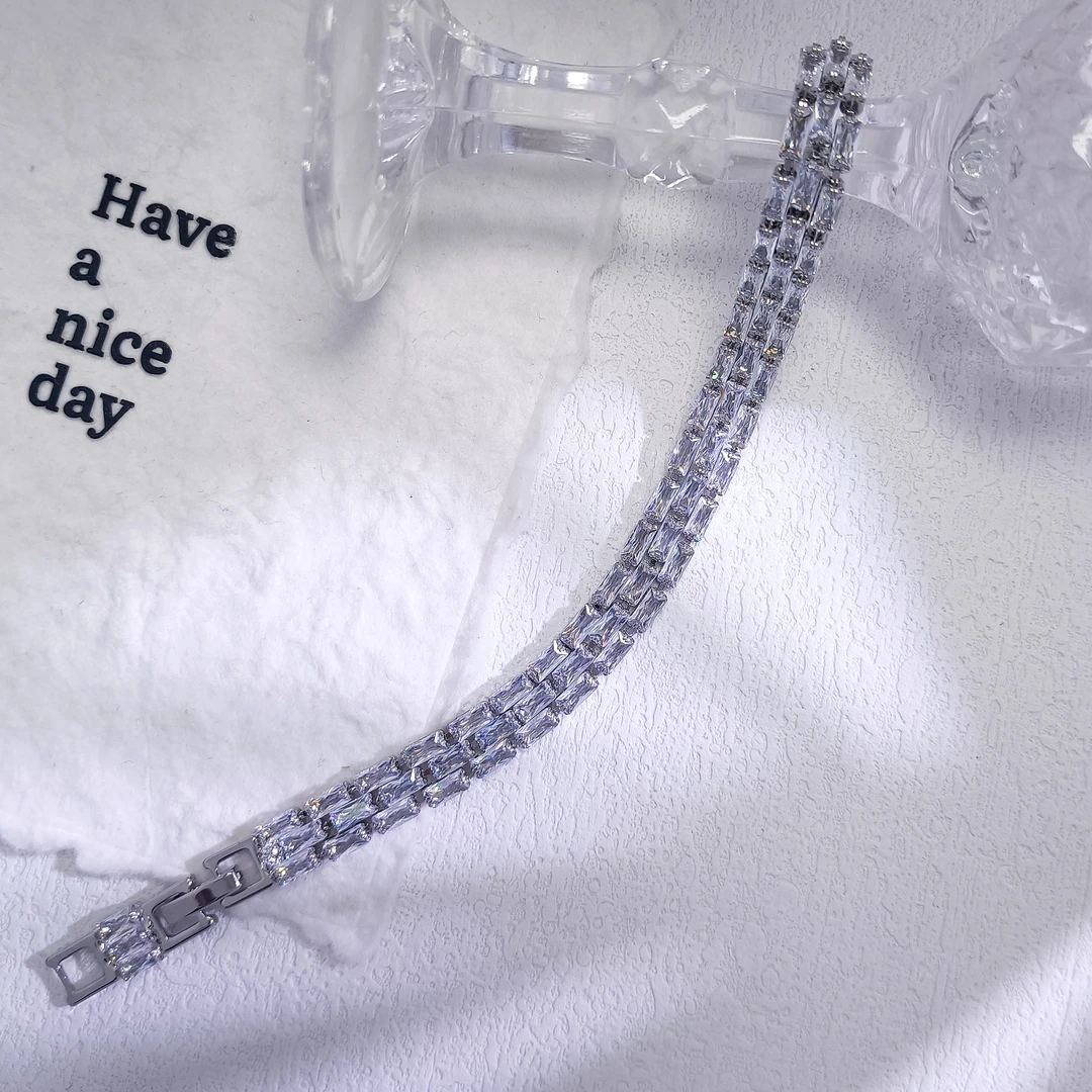 铜合金合成锆石手链 O5KDMX-33603 手链时尚轻奢气质小众百搭