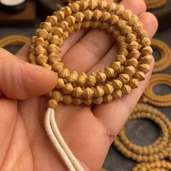 柏香籽/百香籽吊坠白芽原桩横打水晶皮