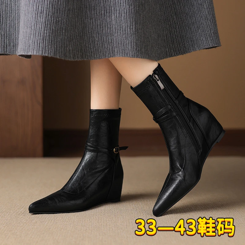 尖头弹力瘦瘦靴短靴女法式2025秋冬新款内增高时装靴子大码41—43