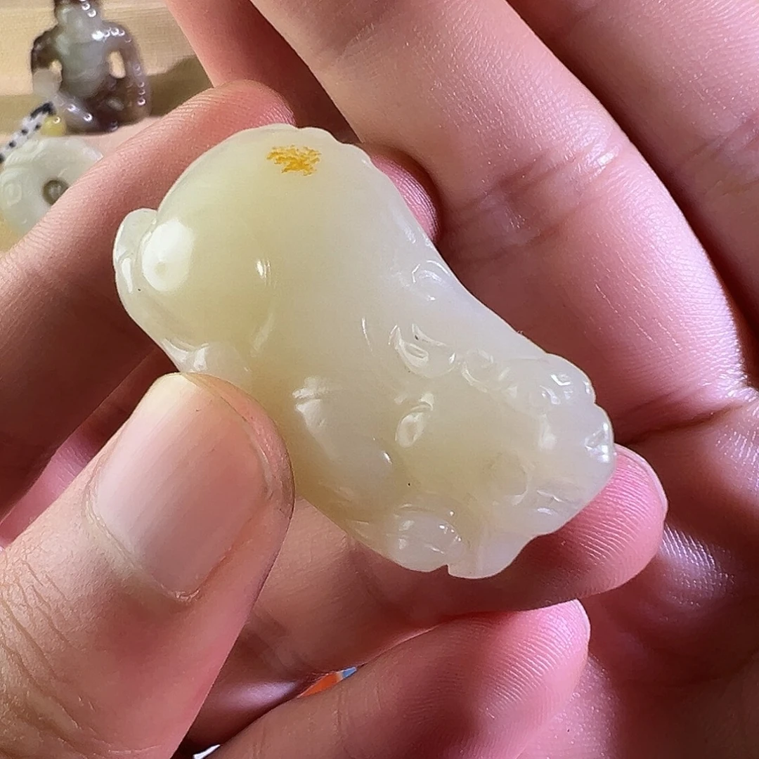 大***水颈饰未镶嵌和田玉