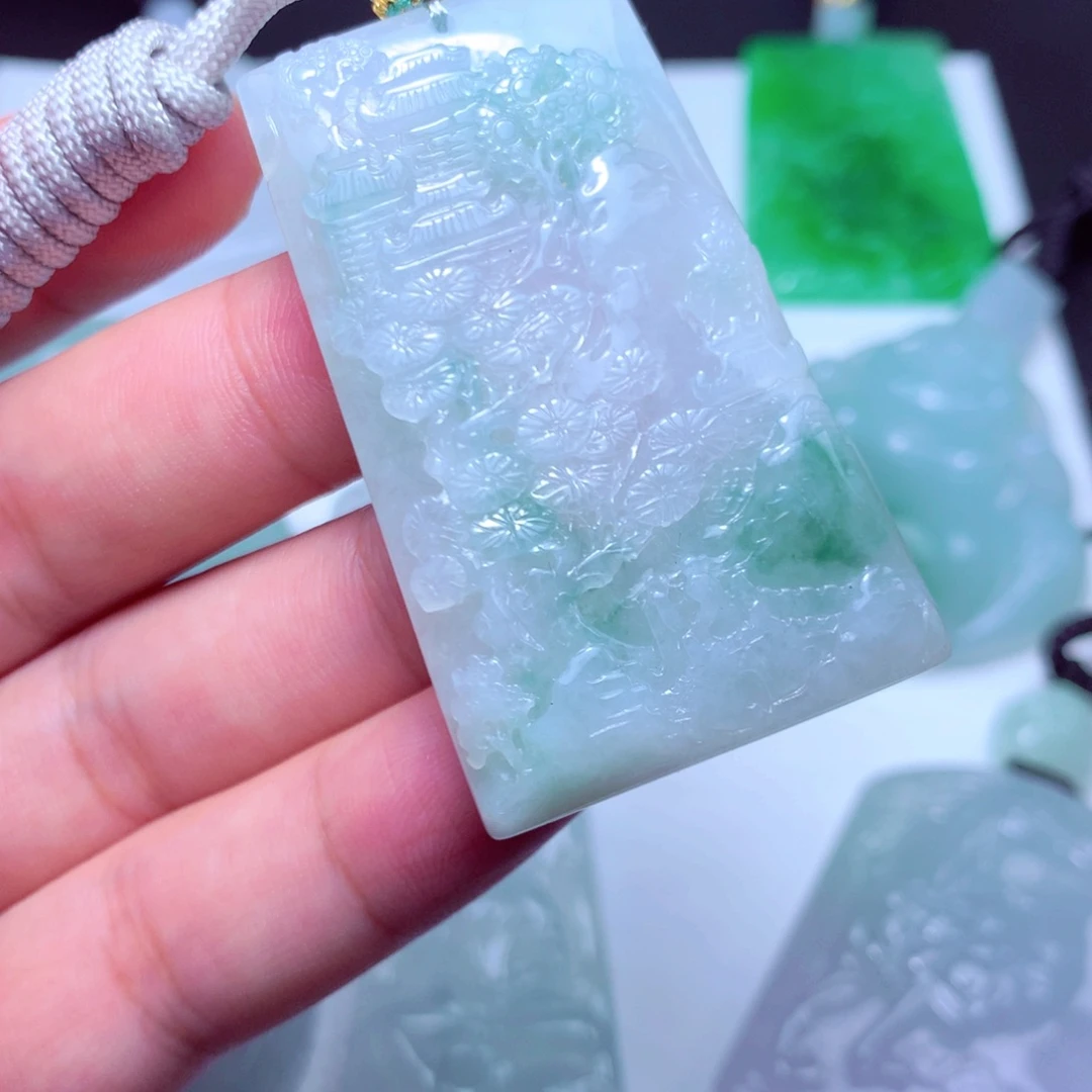翡翠未镶嵌颈饰天然A货翡翠