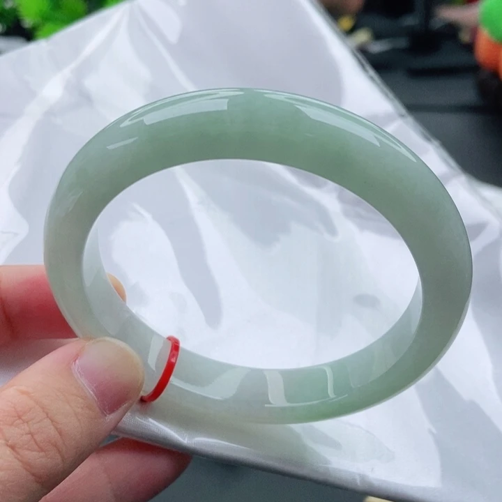 未镶嵌手镯翡翠60圈口