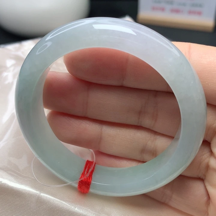 翡翠手镯未镶嵌52525353