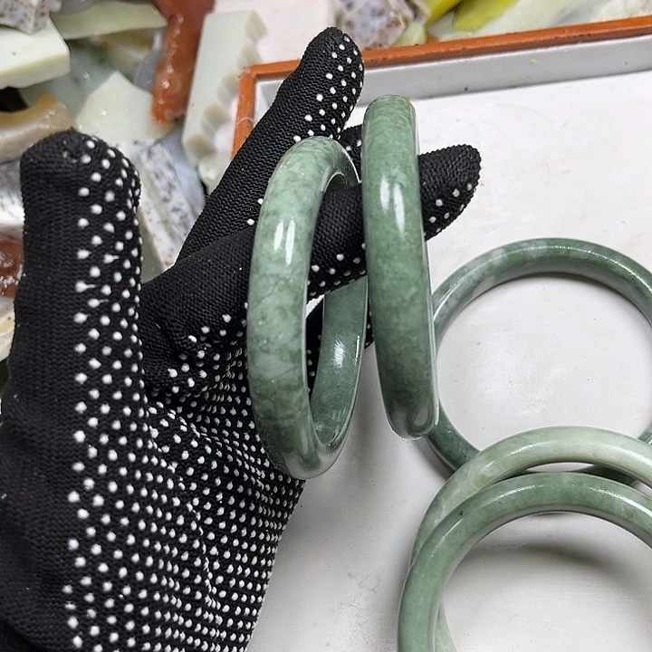 和田玉未镶嵌珠宝奇石浮**梦