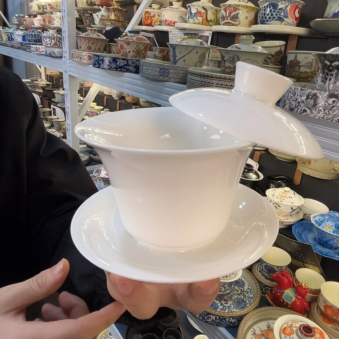 这些盖碗很漂亮！！！！