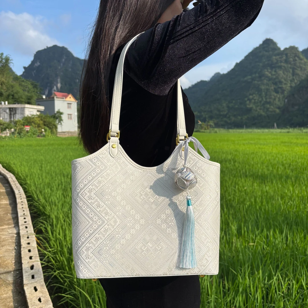 广西非遗壮锦包托特包民族风女士手提单肩包高级轻奢百搭时尚好看