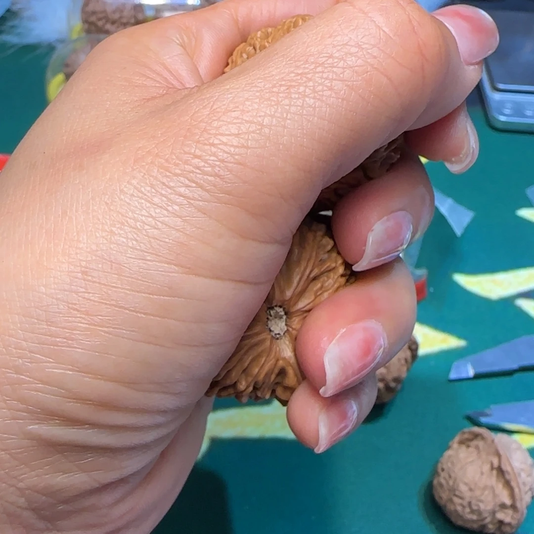 E***i文玩核桃吊坠35石佛➕打底