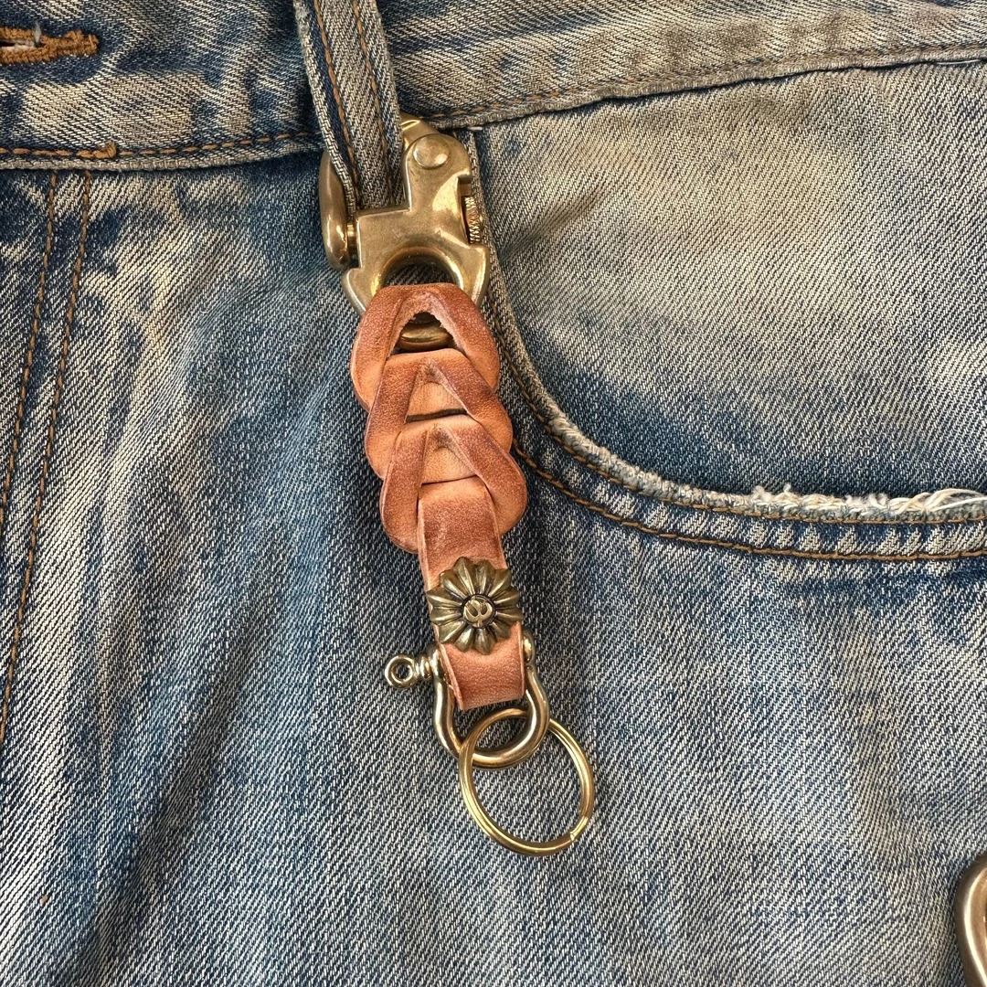 3节 龙骨机车钥匙链 头层牛皮  可以选择升级版