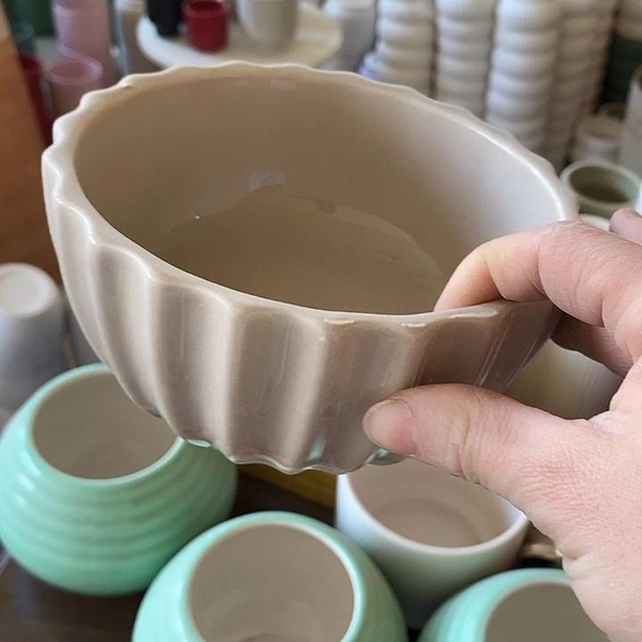 陶盆有孔 瑕疵针孔漏釉介意勿拍外口 14外高7