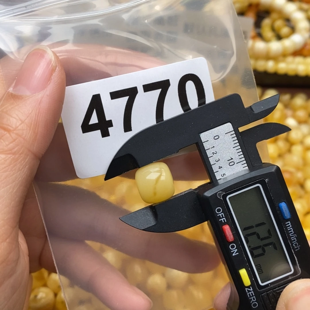 蜜蜡珠宝奇石未镶嵌