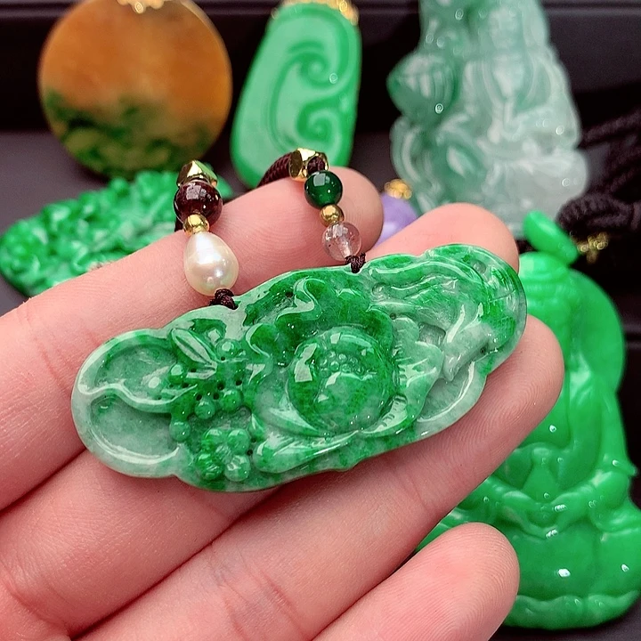 吊坠(不含链)未镶嵌翡翠