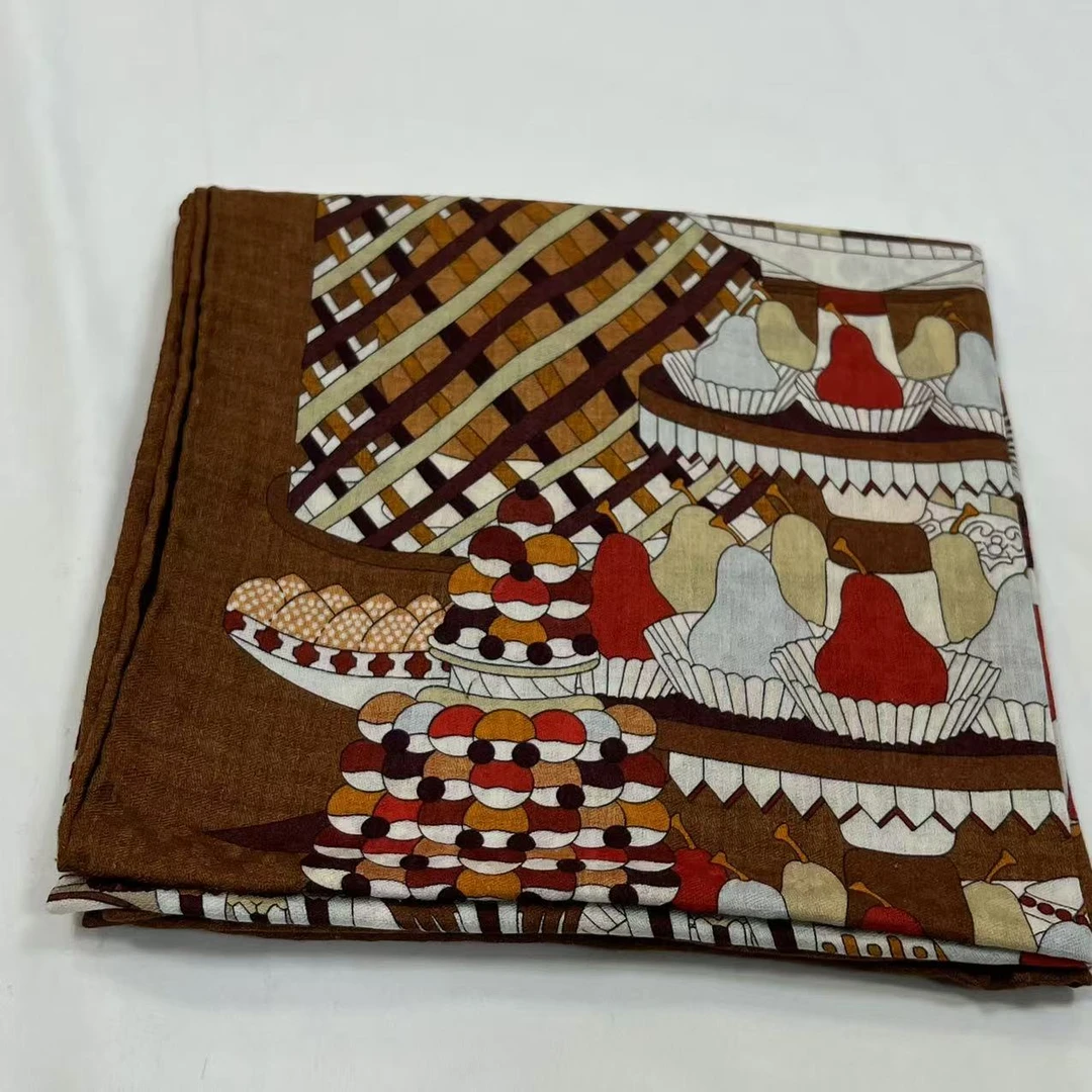 110提花丝毛-宫廷聚会  106cm丝巾