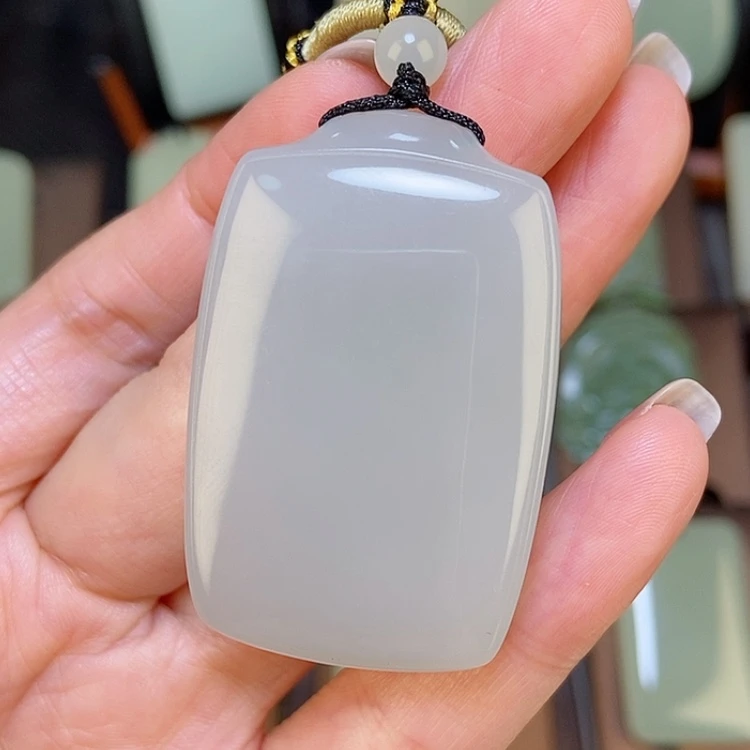 【闪购商品】颈饰未镶嵌和田玉