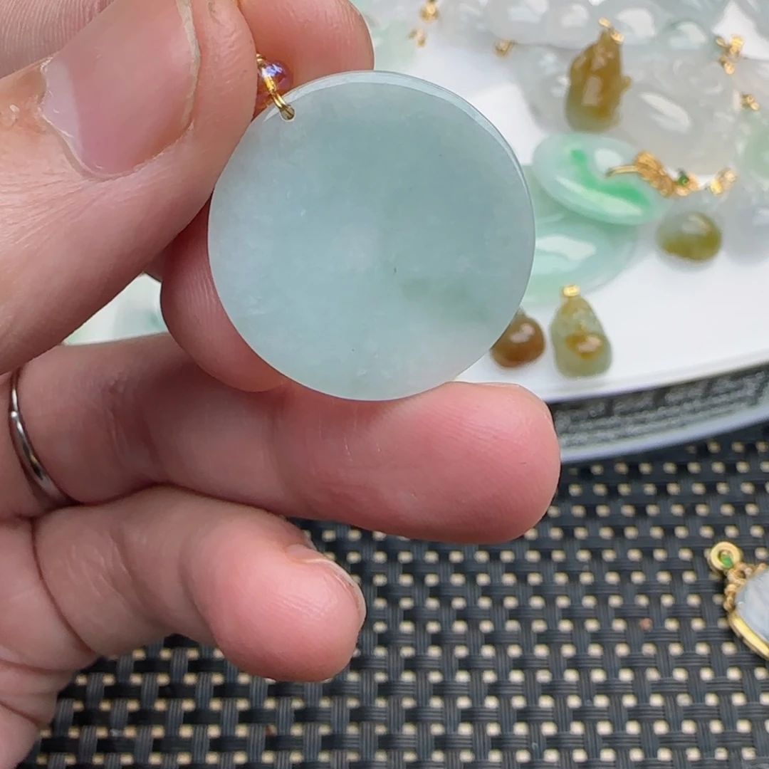 【闪购商品】翡翠颈饰未镶嵌无事牌