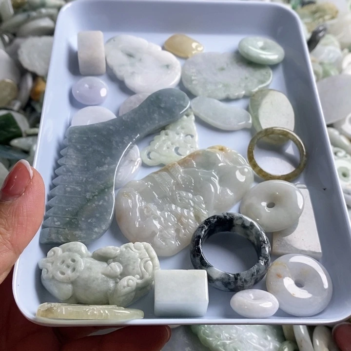 翡翠未镶嵌颈饰天然翡翠210
