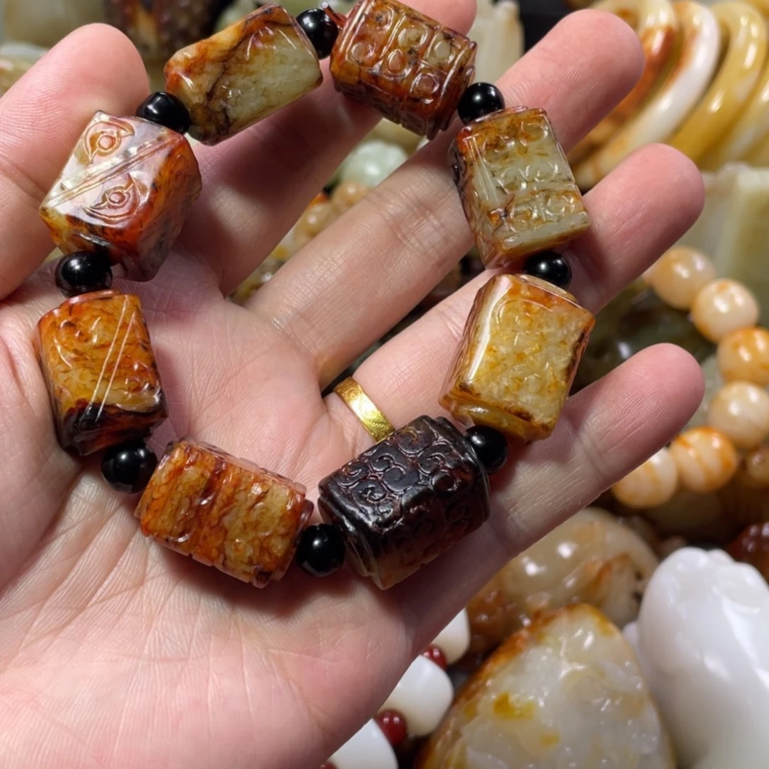 阿***讲和田玉未镶嵌把件