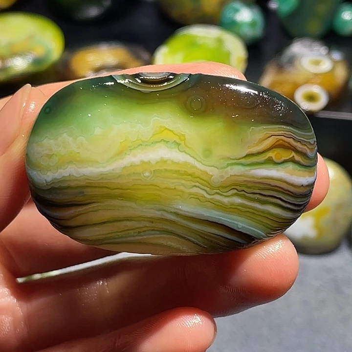 玛瑙/玉髓未镶嵌珠宝奇石