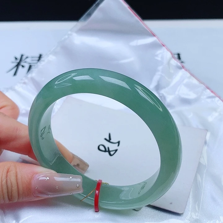 翡翠手镯未镶嵌54+正圈