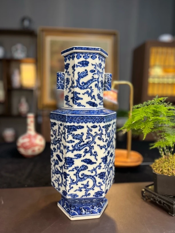 正欣陶瓷 | 仿清三代螭龙六方尊瓶