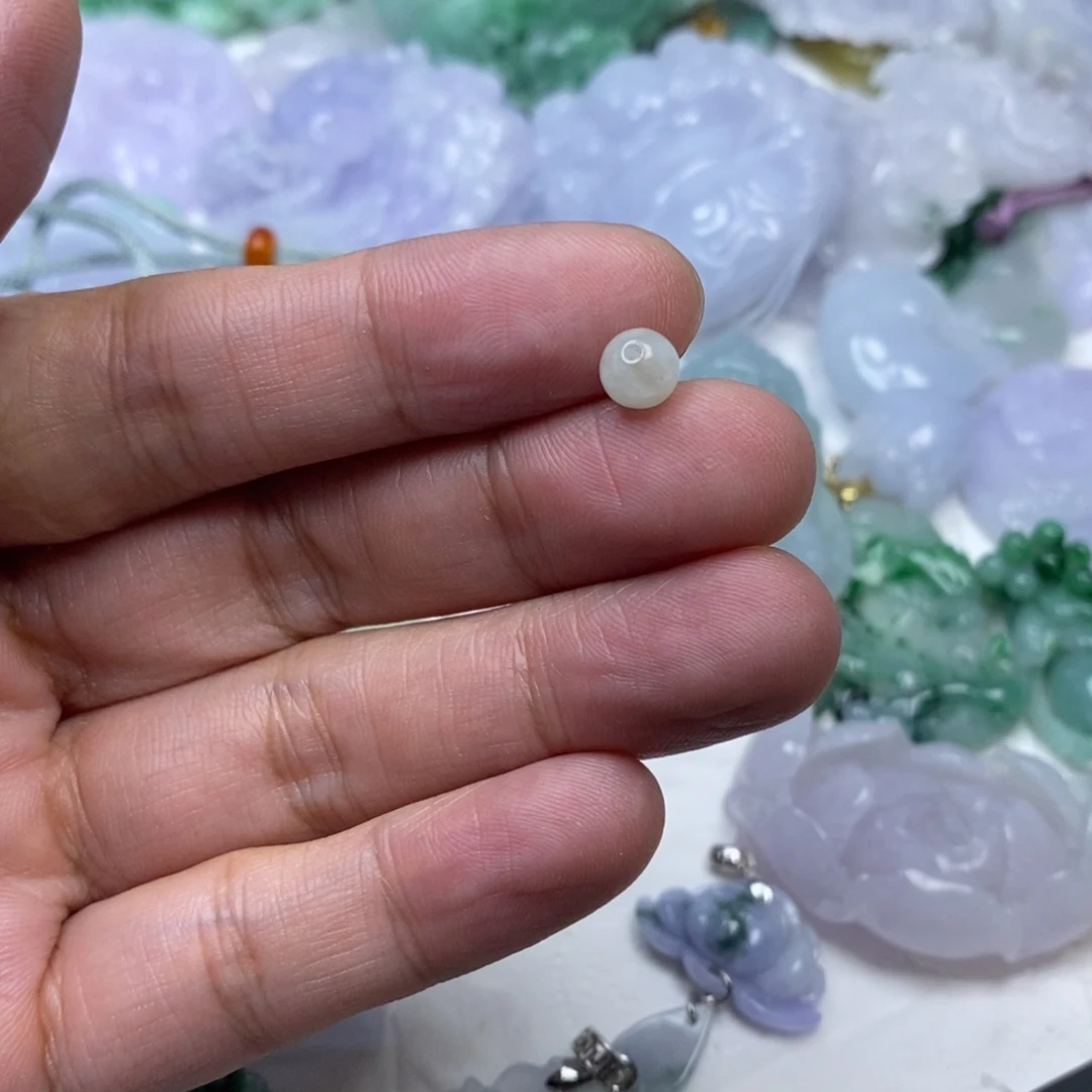 颈饰未镶嵌翡翠琰*?翡翠