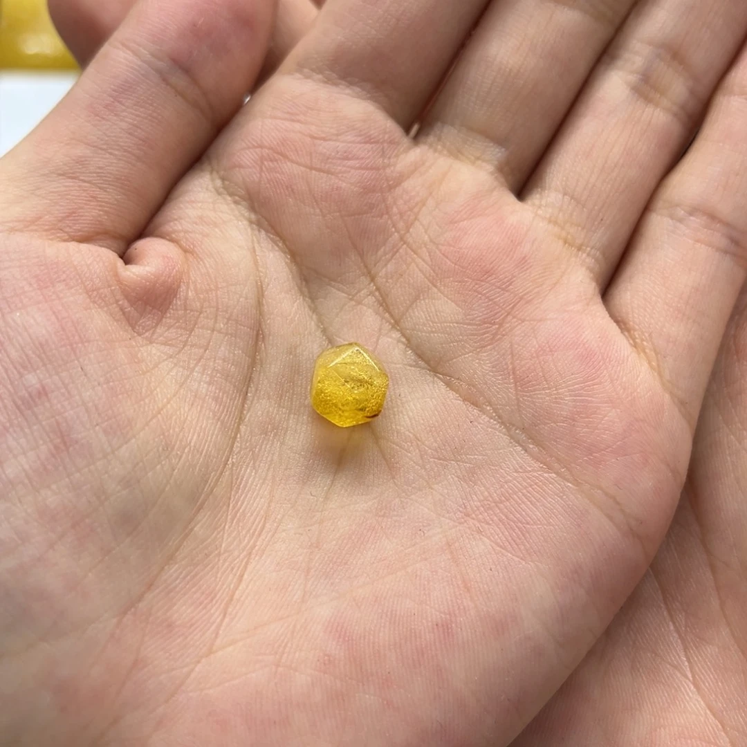 Z***Z琥珀颈饰未镶嵌天然琥珀