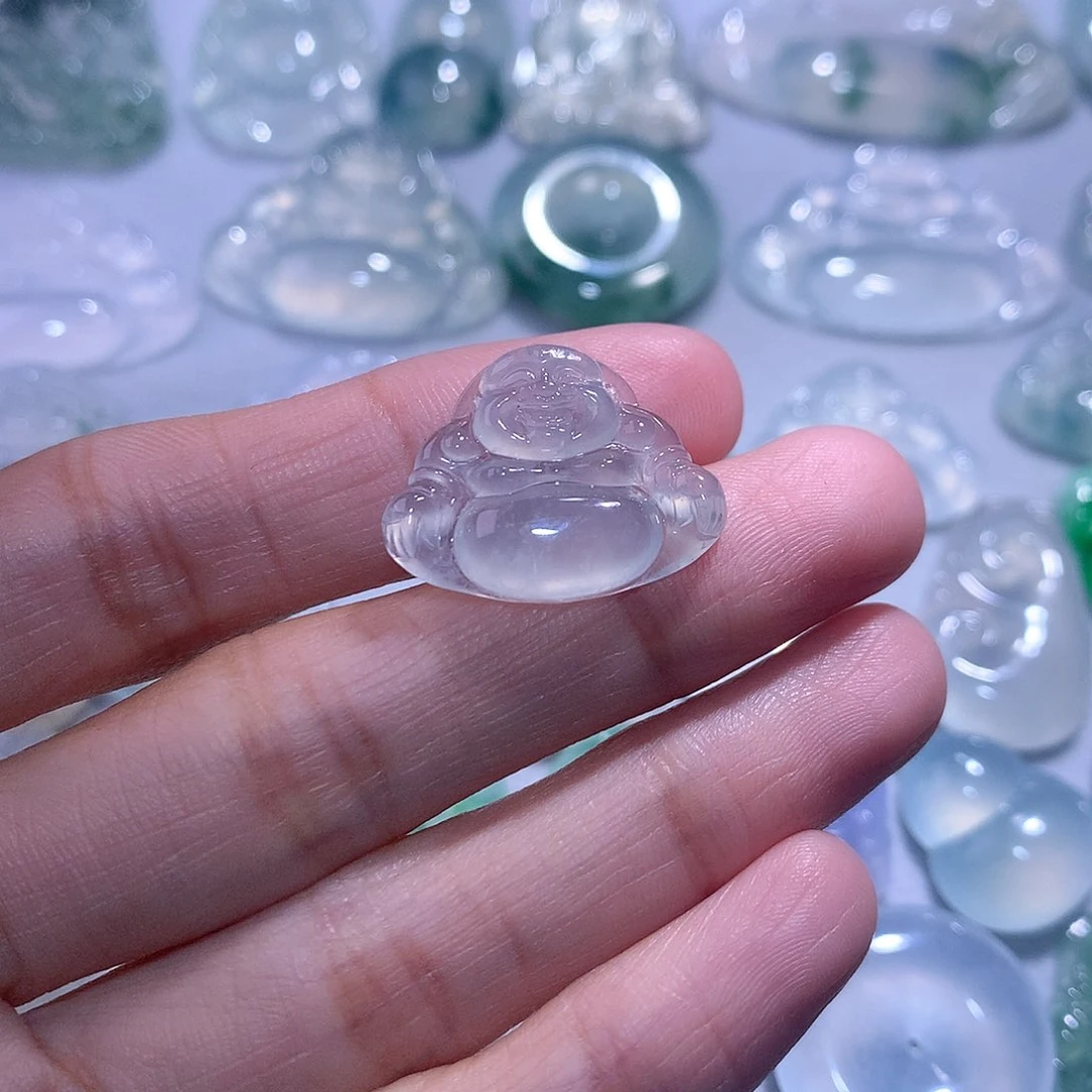 【闪购商品】翡翠颈饰未镶嵌佛