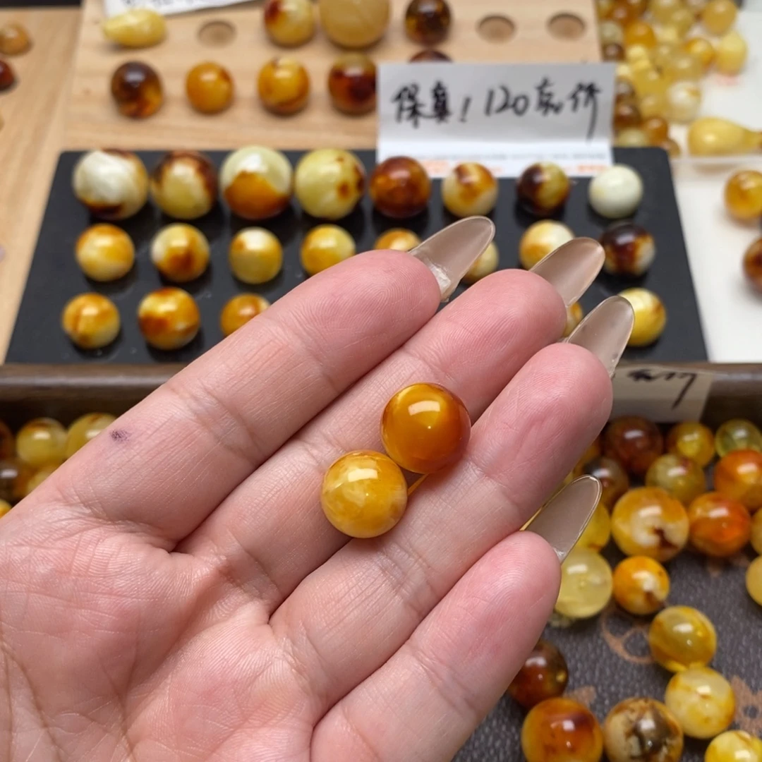 梦***有琥珀未镶嵌珠宝奇石蜜蜡