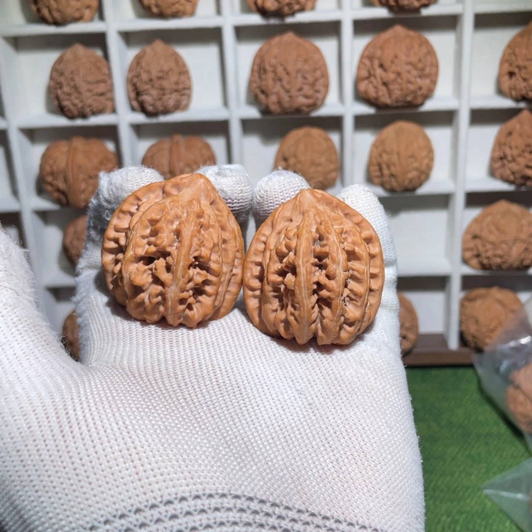 把件文玩核桃三羊谷