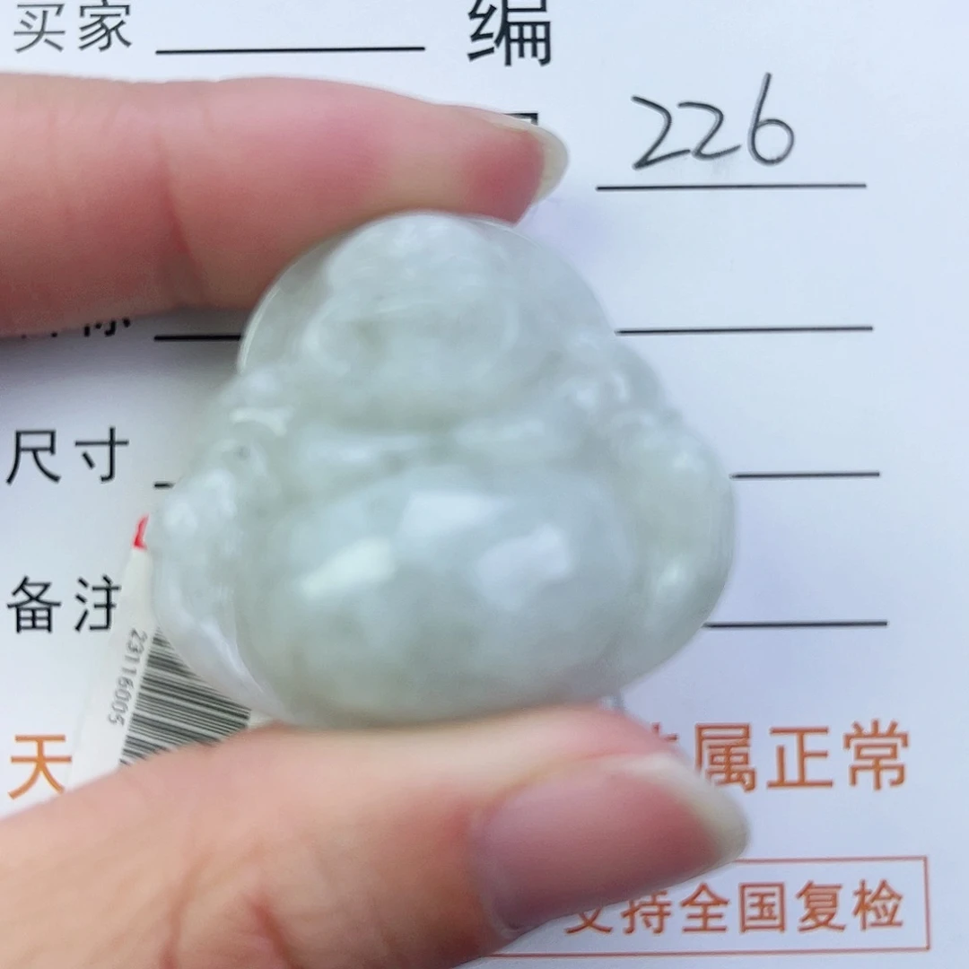 翡翠颈饰未镶嵌佛公微瑕