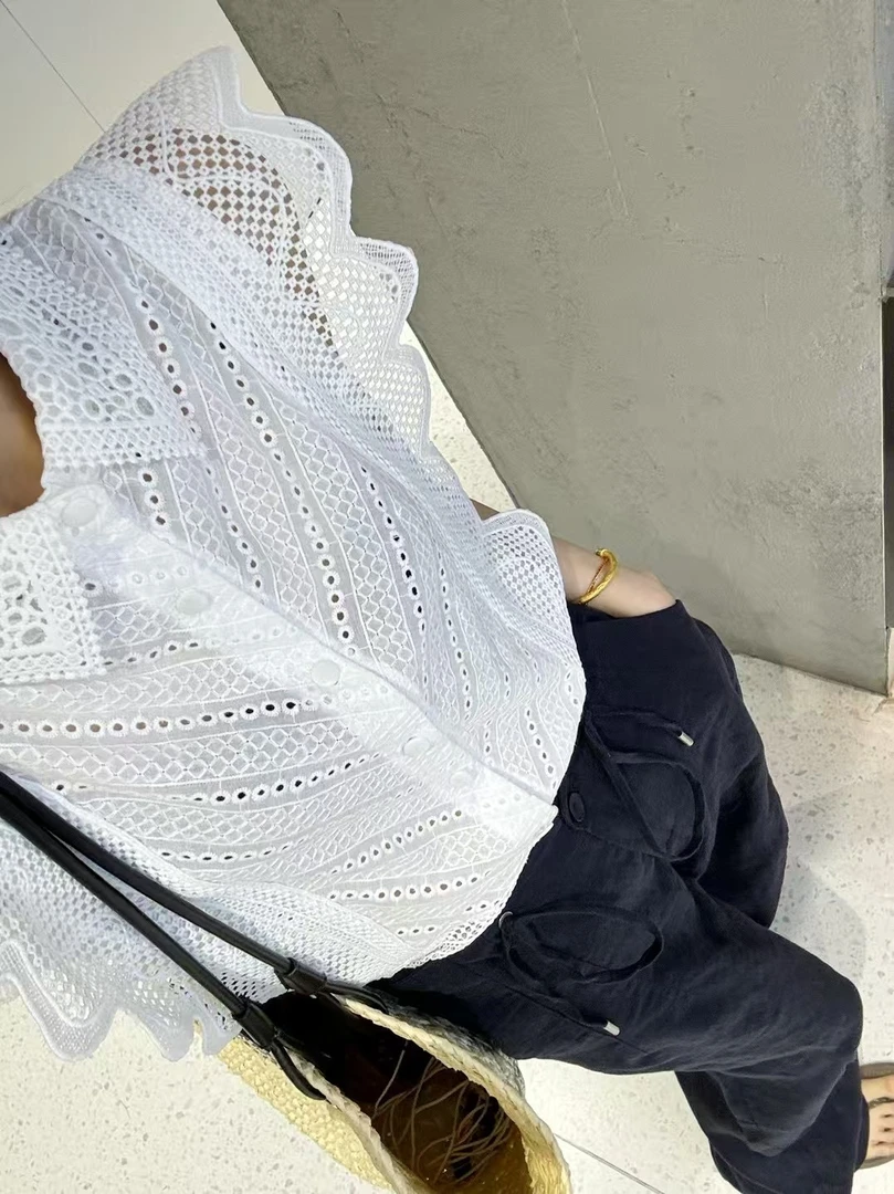 吧吧啦-镂空无袖上衣