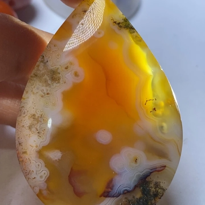 玛瑙/玉髓颈饰未镶嵌文*贵